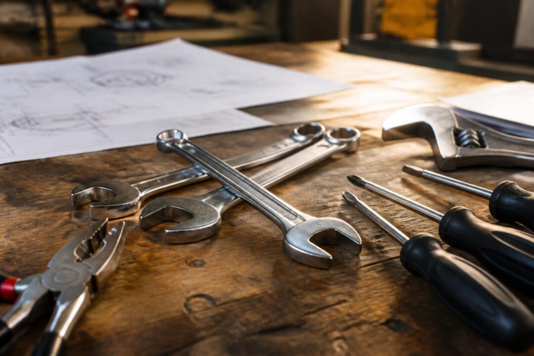 entdecken sie die werkstoffkunde für handwerkzeuge mit fokus auf chrom-vanadium, chrom-molybdän und din-normen. erfahren sie mehr über materialeigenschaften und qualitätsstandards.